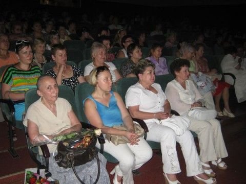 Медицинские работники Мариуполя отпраздновали свой профессиональный... Медицинские работники Мариуполя отпраздновали свой профессиональный праздник