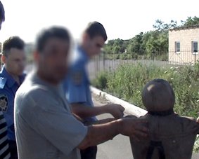 В Мариуполе гражданин Азербайджана задержан за зверское уби..., фото-1 В Мариуполе гражданин Азербайджана задержан за зверское убийство девушки и похищение троих людей, фото-1