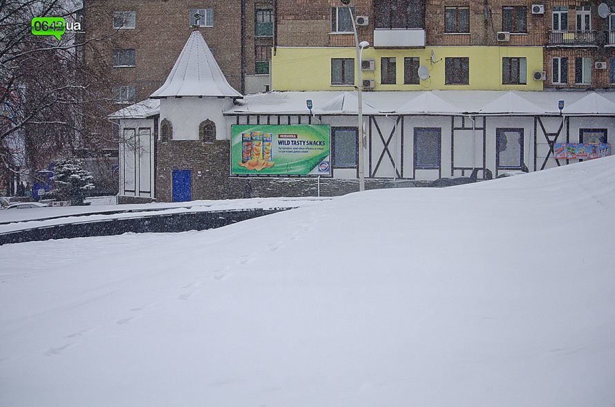 Луганск заносит снегом (ФОТО), фото-10 Луганск заносит снегом (ФОТО), фото-10