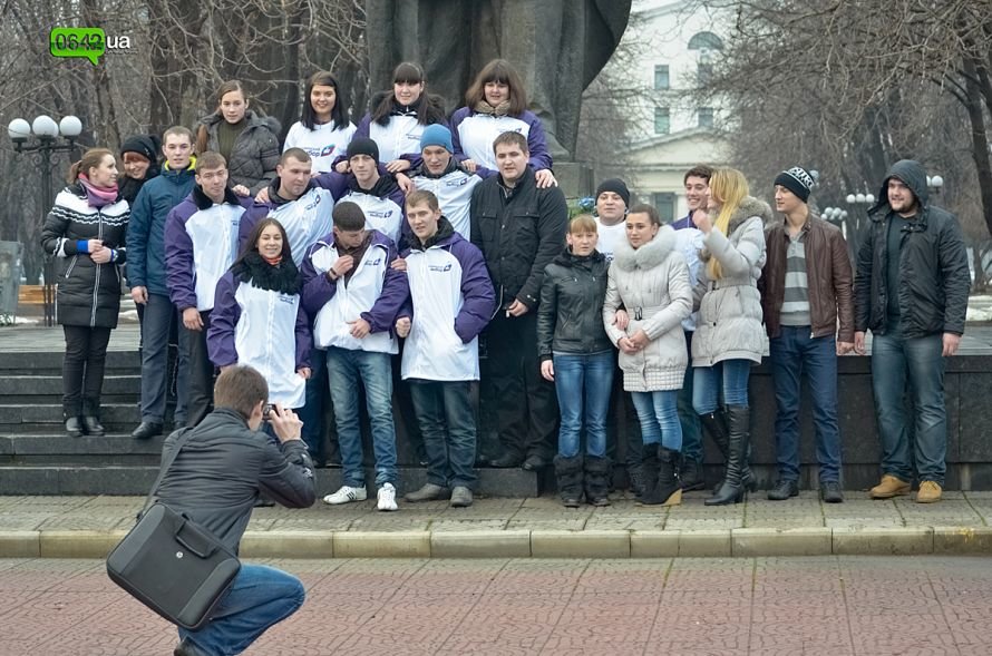 КМС по кикбоксингу провел зарядку в центре Луганска (ФОТО), фото-6 КМС по кикбоксингу провел зарядку в центре Луганска (ФОТО), фото-6