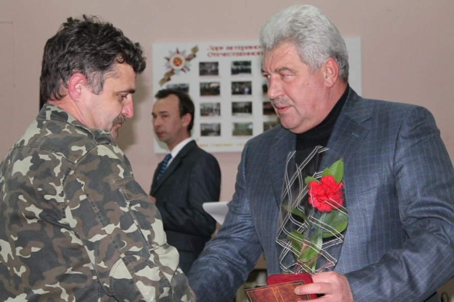 В Артемовском клубе ветеранов вручали медали афганцам, фото-2 В Артемовском клубе ветеранов вручали медали афганцам, фото-2