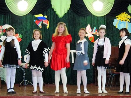 Для мам и бабушек воспитанники горловского филиала школы и..., фото-6 Для мам и бабушек воспитанники горловского филиала школы искусств устроили концерт, фото-6