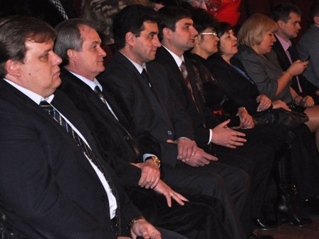Праздник весны и нежности: накануне 8 марта для горловчано..., фото-8 Праздник весны и нежности: накануне 8 марта для горловчанок прошел концерт, фото-8