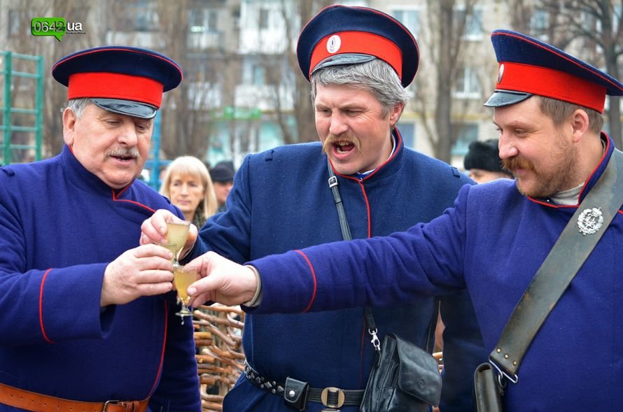 В Станице Луганской отгуляли Масленицу (ФОТО), фото-2 В Станице Луганской отгуляли Масленицу (ФОТО), фото-2
