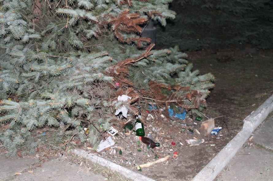 Порядок на бульваре Металлургов Артемовску не по карману, фото-2 Порядок на бульваре Металлургов Артемовску не по карману, фото-2