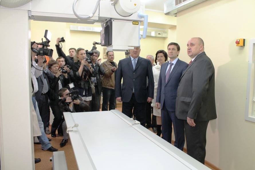 Губернатор пообещал купить и передать Артемовску оборудова..., фото-10 Губернатор пообещал купить и передать Артемовску оборудование для диагностического центра на 3,5 миллиона гривен (+ВИДЕО), фото-10