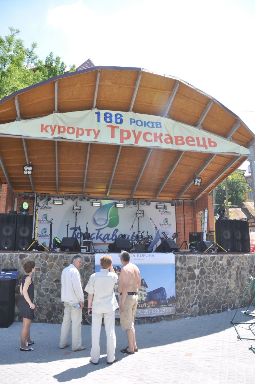 2013 06 16 19 Саундчек на Трускавецькій площі 1 2013 06 16 19 Саундчек на Трускавецькій площі 1