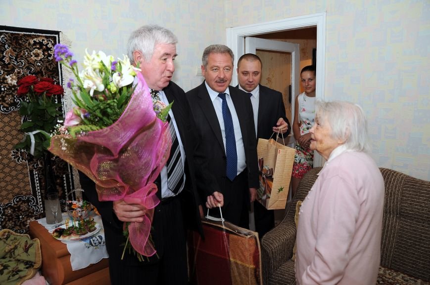 100 лет 001 100 лет 001