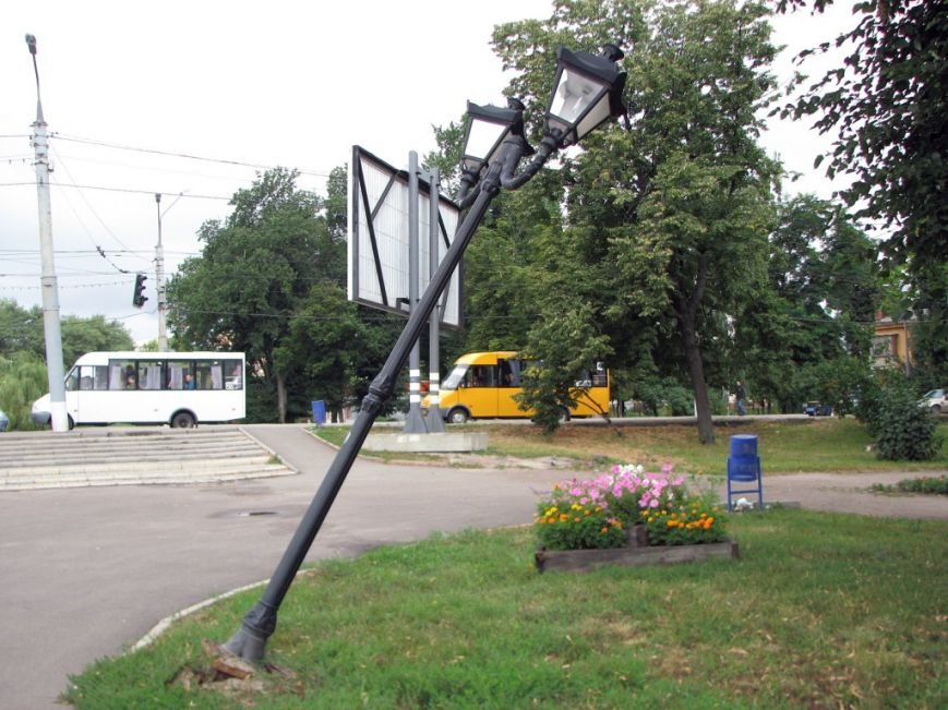 1374478825_lihtar7