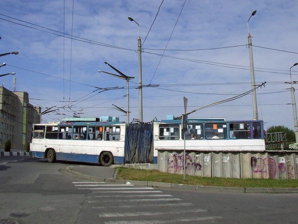 tro2