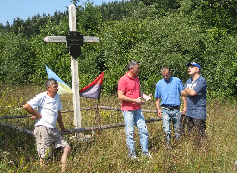 Хрест на місці бою УПА із НКВД Хрест на місці бою УПА із НКВД