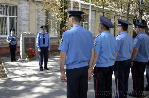 22_08_2013_Mariupol_Zajgi_svechu_pamyati_2