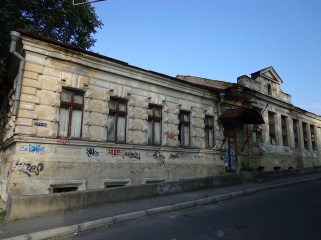 1378734280_dom-2