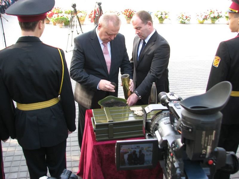 foto (1) foto (1)