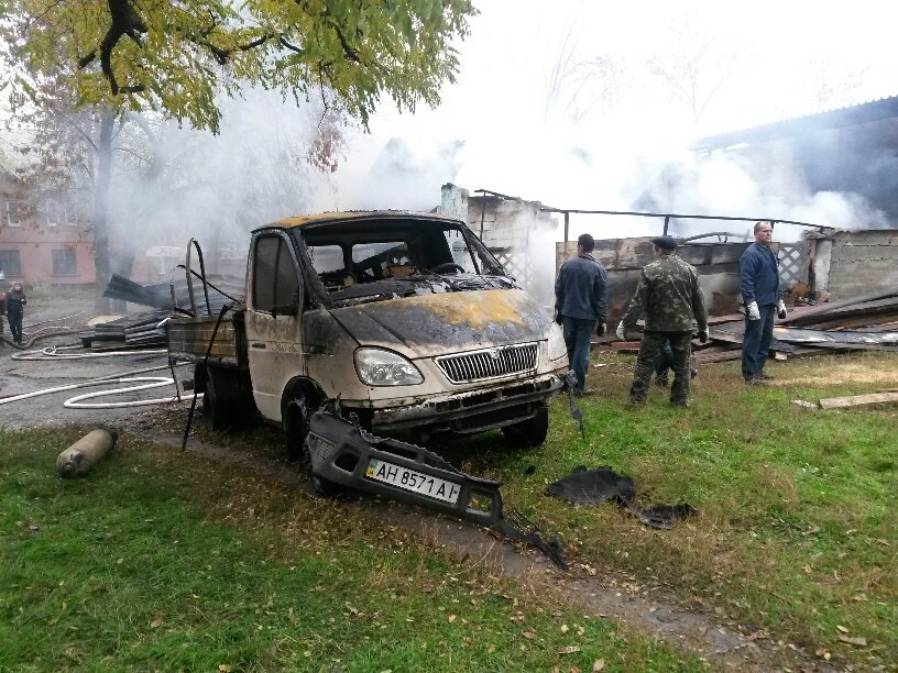 Пожар на мебельном складе