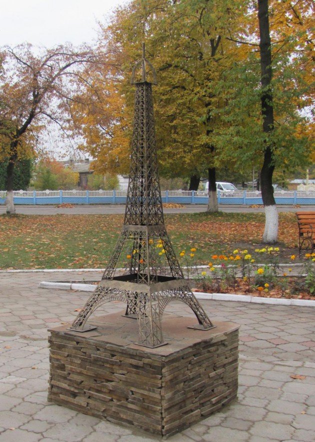 ейфелева вежа ейфелева вежа