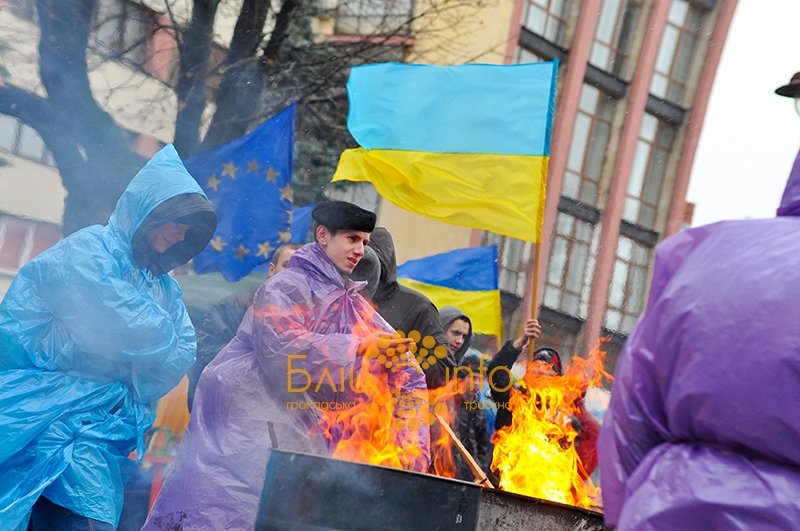 майдан9 майдан9