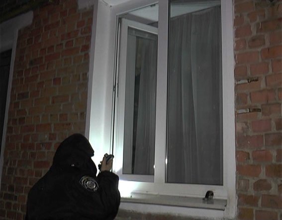 Затримати квартирного крадія допомогла сигналізація, якою обачні господарі обладнали приміщення(ФОТО)_3 Затримати квартирного крадія допомогла сигналізація, якою обачні господарі обладнали приміщення(ФОТО)_3