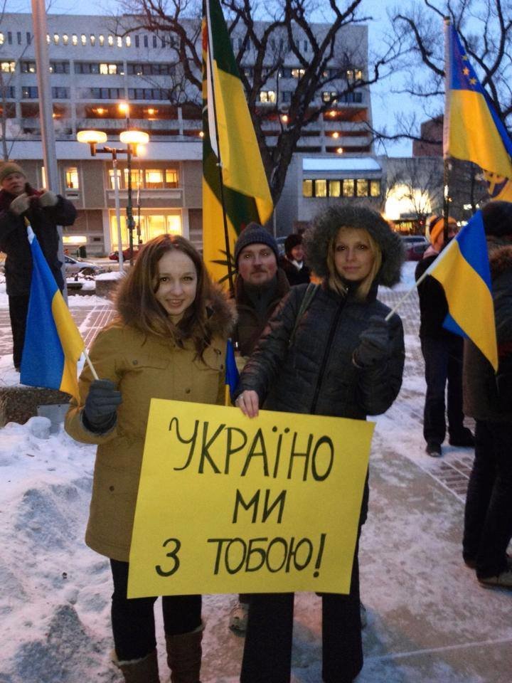 Українці в Канаді поставили хрест на Президенті (ФОТО), фото-13 Українці в Канаді поставили хрест на Президенті (ФОТО), фото-13