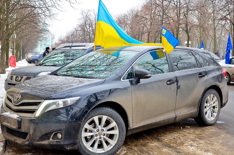 Луганчане организовали автопробег в поддержку Евромайдана (..., фото-4 Луганчане организовали автопробег в поддержку Евромайдана (ФОТО), фото-4