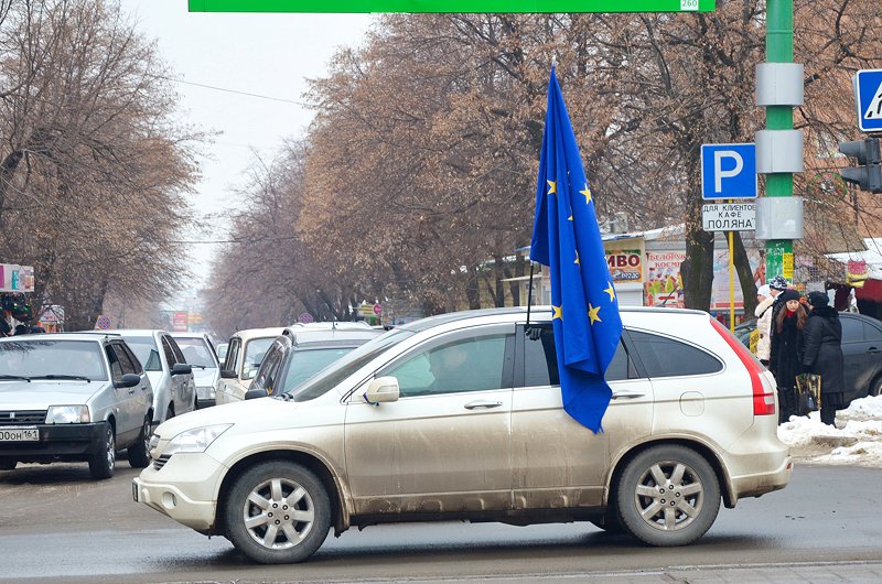 Луганчане организовали автопробег в поддержку Евромайдана (..., фото-5 Луганчане организовали автопробег в поддержку Евромайдана (ФОТО), фото-5