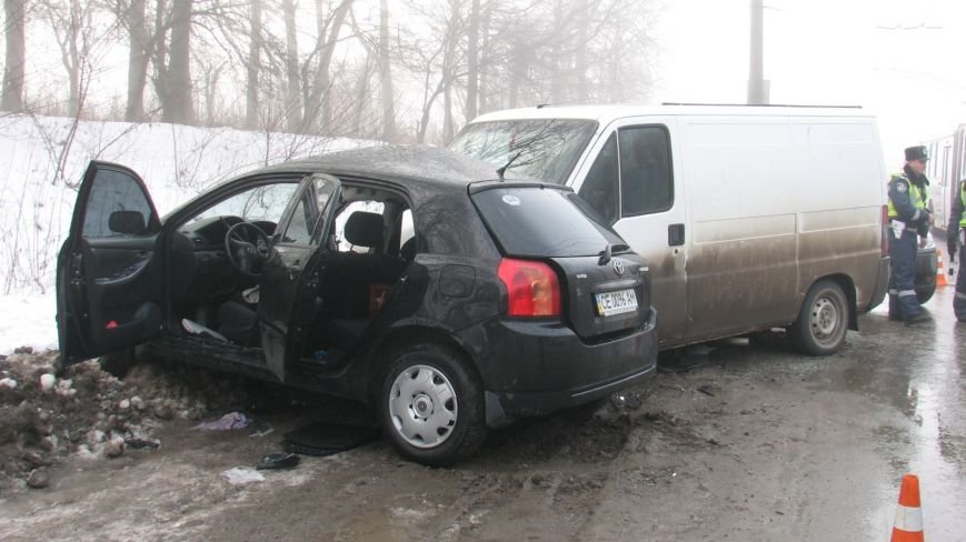 У Тернополі на Об’їзній навпроти автомийки «Аквастрада» зіт..., фото-2 У Тернополі на Об’їзній навпроти автомийки «Аквастрада» зіткнулися Toyota і Ford (фото,відео), фото-2
