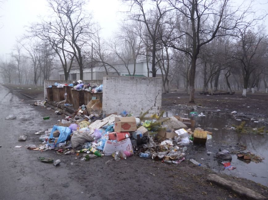 Дилемма в Родинском: или мусор каждый день вывозить, или за..., фото-1 Дилемма в Родинском: или мусор каждый день вывозить, или зарплату сотрудникам платить, фото-1