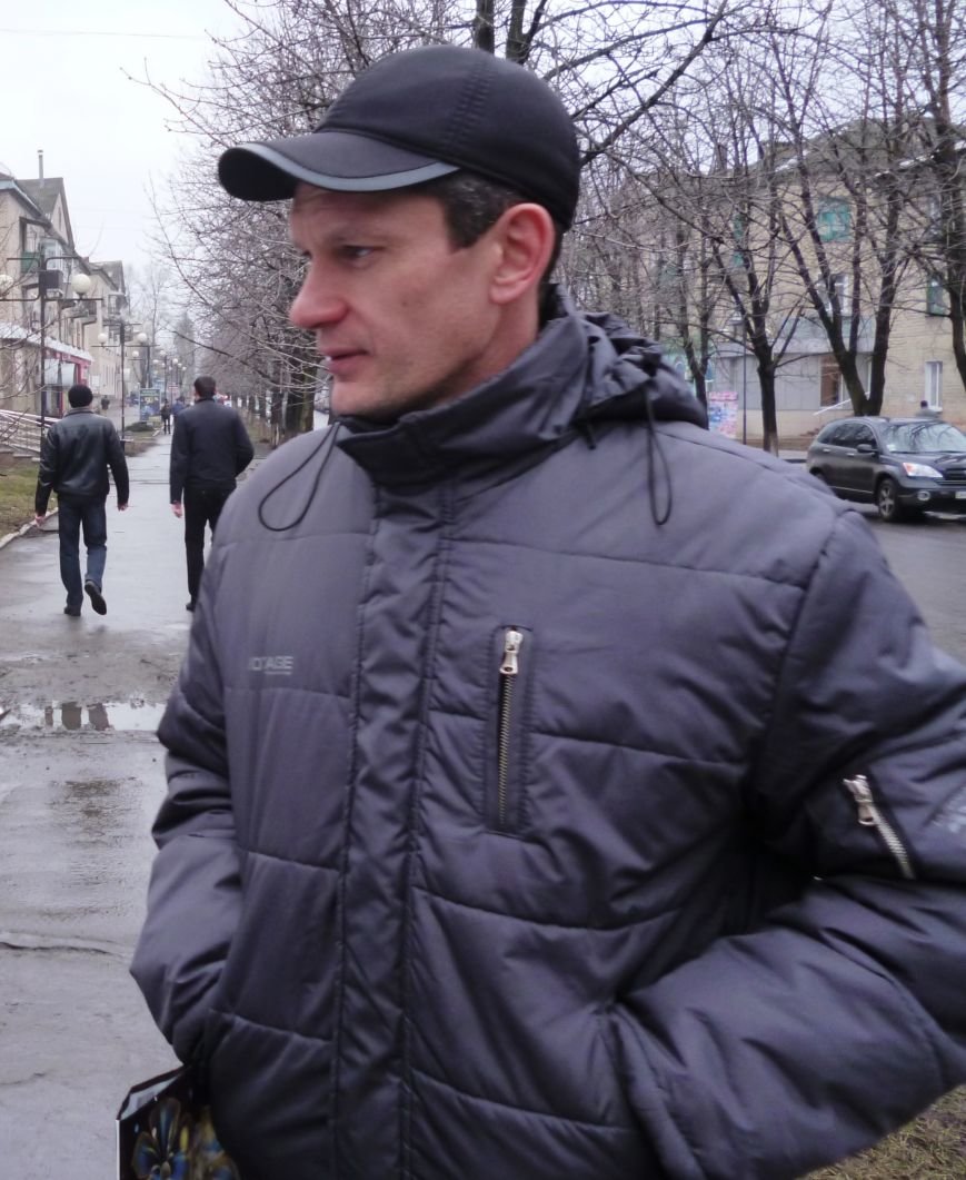 «Прекратить войну, кровью ничего не изменить, политики долж..., фото-1 «Прекратить войну, кровью ничего не изменить, политики должны договариваться между собой» - красноармейчане о событиях в стране, фото-1