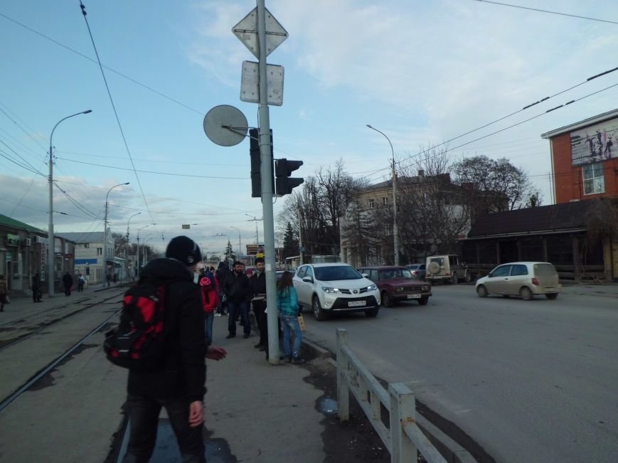 В Таганроге на маршруте №2 и №4 работает мало трамваев, фото-2