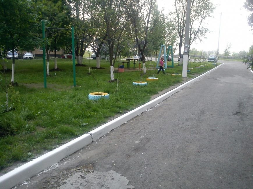 Субботник в патриотичных тонах. В Кривом Роге самоорганизов..., фото-5 Субботник в патриотичных тонах. В Кривом Роге самоорганизовались жители (Фоторепортаж), фото-5