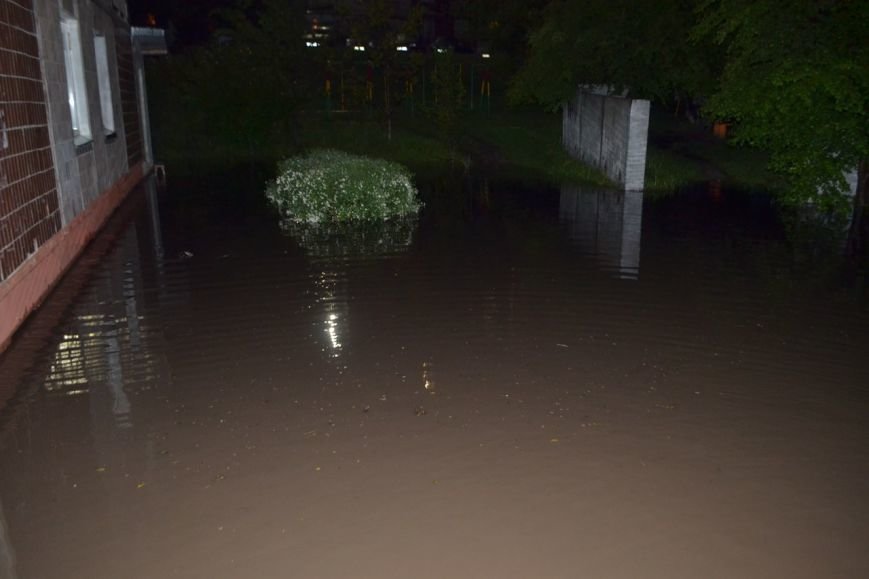 Вчора Тернопіль перетворився на Венецію (фото), фото-3 Вчора Тернопіль перетворився на Венецію (фото), фото-3