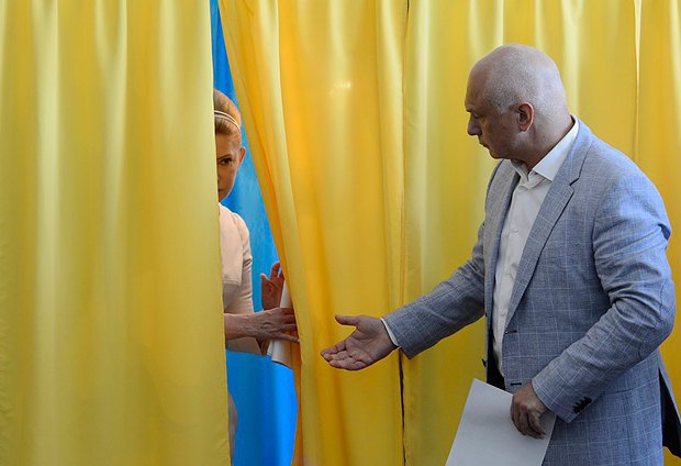 Тимошенко косить під Одри Хепберн. У екс-прем’єрки новий с..., фото-4 Тимошенко косить під Одри Хепберн. У екс-прем’єрки новий стиль (ФОТО, ВІДЕО), фото-4