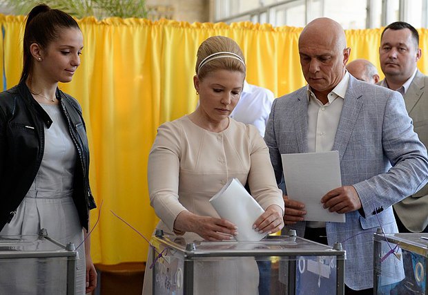 Тимошенко косить під Одри Хепберн. У екс-прем’єрки новий с..., фото-7 Тимошенко косить під Одри Хепберн. У екс-прем’єрки новий стиль (ФОТО, ВІДЕО), фото-7