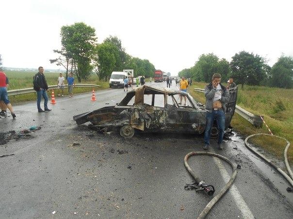 У мережі з’явилось відео масштабного ДТП, яке нещодавно ста..., фото-5 У мережі з’явилось відео масштабного ДТП, яке нещодавно сталось біля Львова (ВІДЕО, ФОТО), фото-5