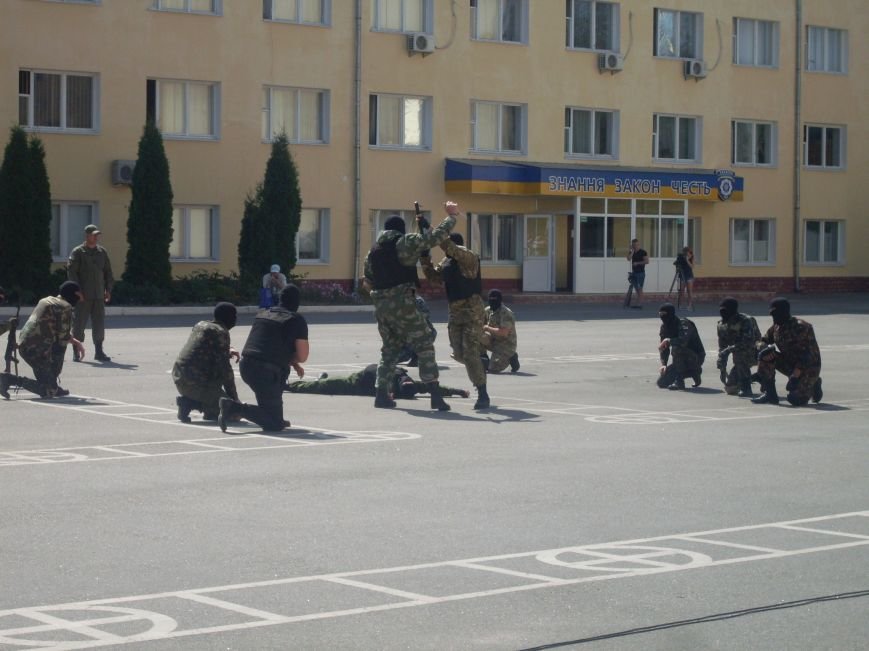 Бойцы батальона патрульной службы особого назначения «Киро..., фото-13 Бойцы батальона патрульной службы особого назначения «Кировоград» приняли присягу (фото), фото-13