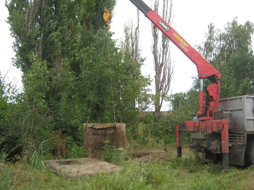 На Кировоградщине корову из ямы доставали с помощью крана (..., фото-1 На Кировоградщине корову из ямы доставали с помощью крана (фото), фото-1