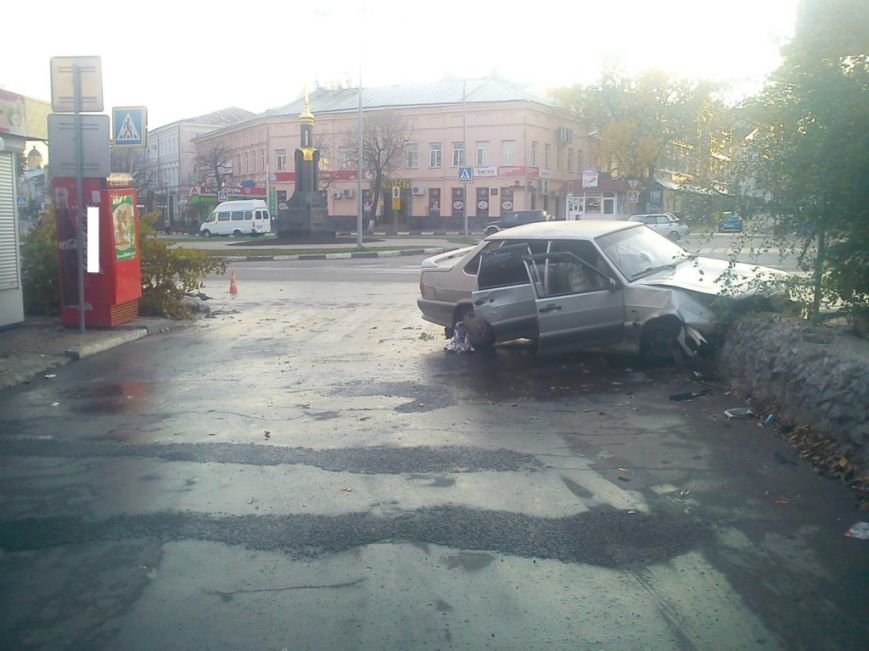 Пьяный водитель угодил в ДТП в самом центре Ульяновска, фото-1