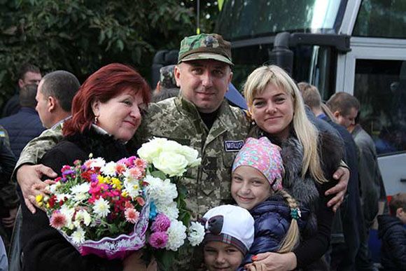 Як Вінниця зустріла міліціонерів із зони АТО, фото-1 Як Вінниця зустріла міліціонерів із зони АТО, фото-1