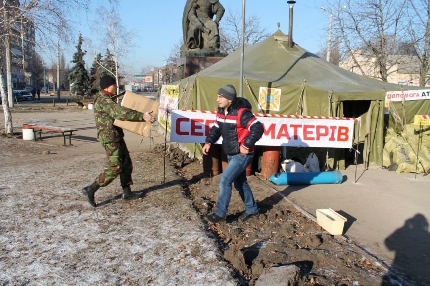 Дорожники Кіровоградщини зібрали для бійців АТО «гостинці»..., фото-7 Дорожники Кіровоградщини зібрали для бійців АТО «гостинці» (фото), фото-7