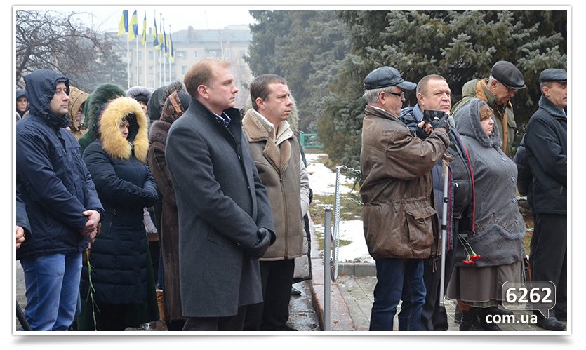 В Славянске прошёл митинг Митинг по случаю Дня чествования участник... В Славянске прошёл митинг Митинг по случаю Дня чествования участников ликвидации аварии на ЧАЭС. (фото) - фото 1