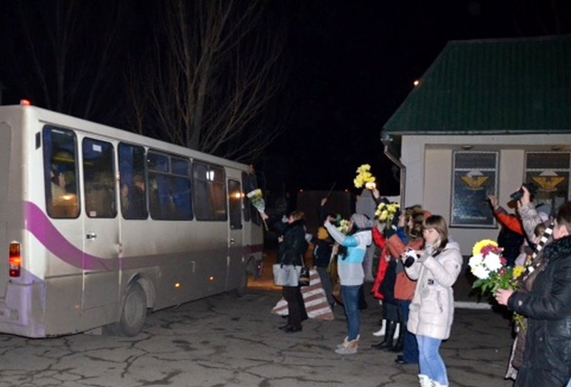 Николаевские десантники приехали из Донбасса домой (ФОТО) (фото) - фото 1 Николаевские десантники приехали из Донбасса домой (ФОТО) (фото) - фото 1