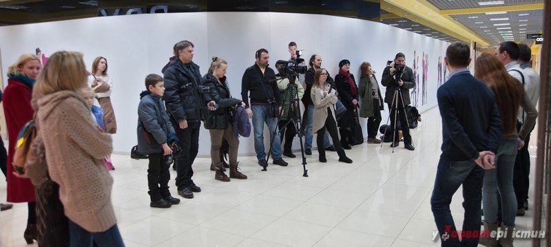 Звітна виставка фотоклубу «Простір фото»: «веселі бандерів..., фото-3 Звітна виставка фотоклубу «Простір фото»: «веселі бандерівці», що вміють показувати світ прекрасним, фото-3