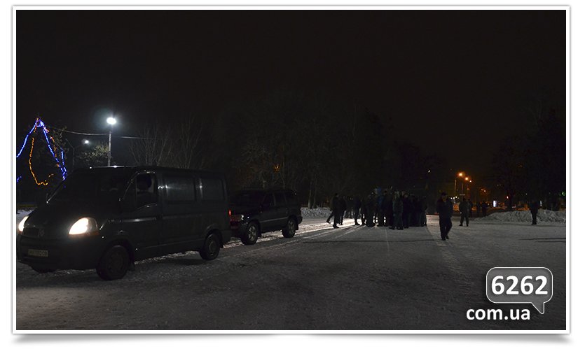 В Славянске на защиту Ленина было брошено семь единиц техники. (фот... В Славянске на защиту Ленина было брошено семь единиц техники. (фото) - фото 3