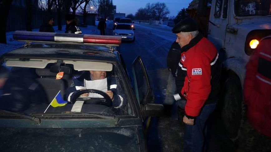В Мариуполе на Краснофлотской «слепой» водитель маршрутки сбил человека (ФОТОФАКТ) (фото) - фото 1 В Мариуполе на Краснофлотской «слепой» водитель маршрутки сбил человека (ФОТОФАКТ) (фото) - фото 1