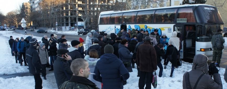 В Николаев вернулись из Донбасса герои АТО (ФОТО) (фото) - фото 1 В Николаев вернулись из Донбасса герои АТО (ФОТО) (фото) - фото 1