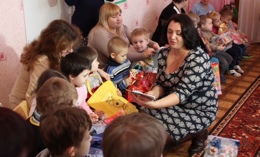 Детям с особыми психофизическими потребностями передали под..., фото-6 Детям с особыми психофизическими потребностями передали подарки от участников благотворительного бала. ФОТОФАКТ, фото-6