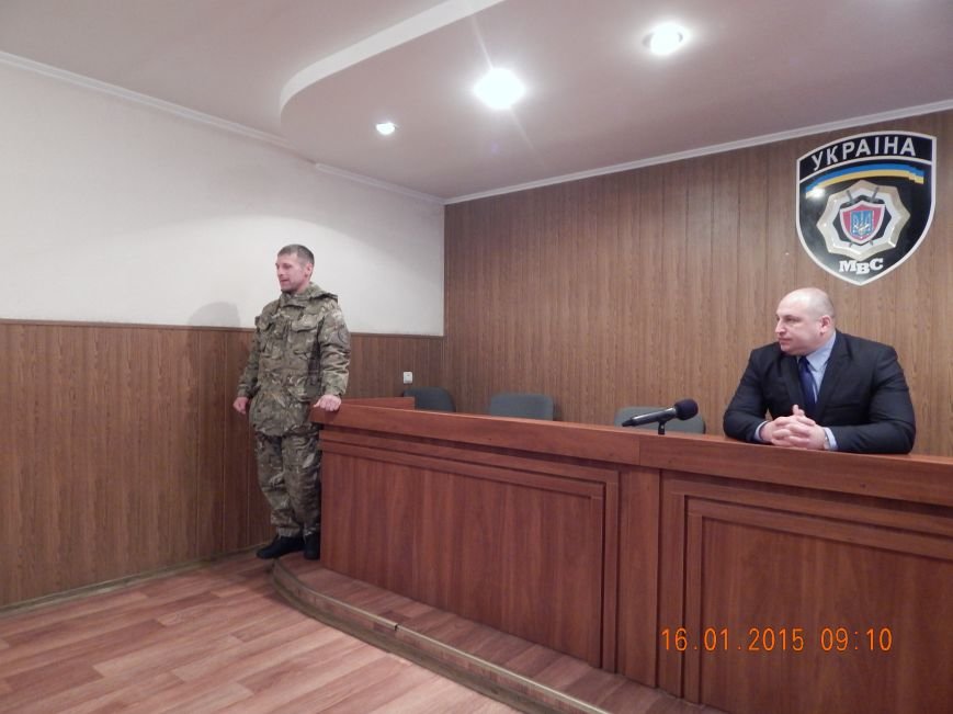 Сегодня утром очередная группа днепродзержинских милиционеров уехал... Сегодня утром очередная группа днепродзержинских милиционеров уехала в зону АТО (фото) - фото 4