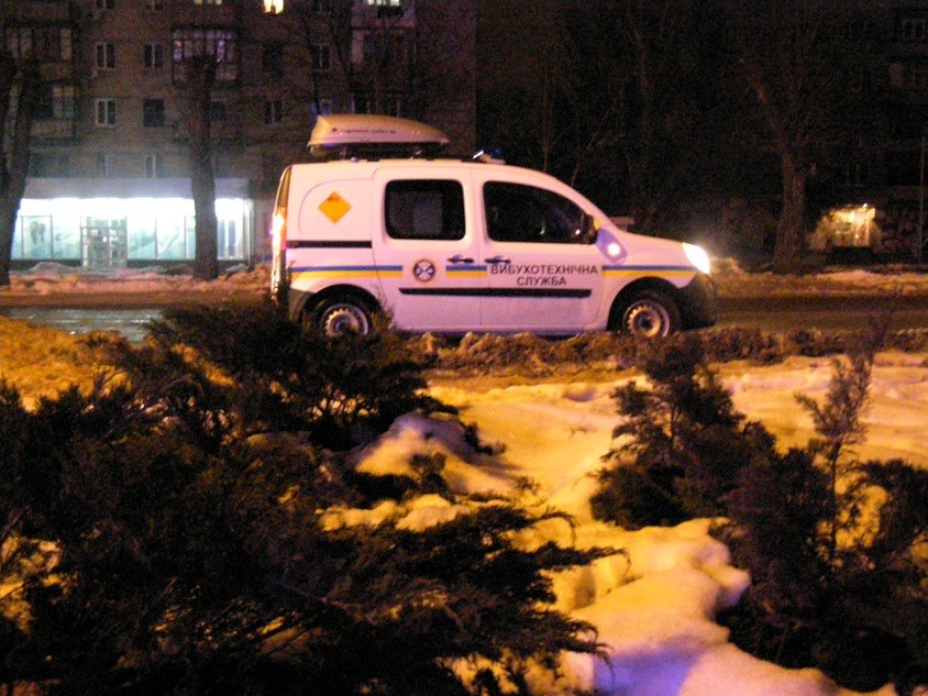 В Николаеве мужчина с гранатой грозился взорвать жилые дома (ФОТО)... В Николаеве мужчина с гранатой грозился взорвать жилые дома (ФОТО) (фото) - фото 1