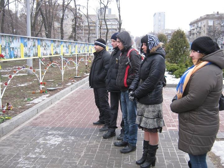 «Я Мариуполь»: в Днепропетровске к акции памяти присоединились волонтеры из Чехии (ВИДЕО, ФОТО) (фото) - фото 3 «Я Мариуполь»: в Днепропетровске к акции памяти присоединились волонтеры из Чехии (ВИДЕО, ФОТО) (фото) - фото 3