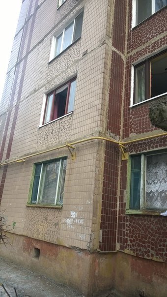 В Авдеевке после обстрелов артиллерией «ДНР» страшные разрушения (ФОТО) (фото) - фото 2 В Авдеевке после обстрелов артиллерией «ДНР» страшные разрушения (ФОТО) (фото) - фото 2